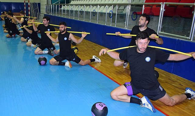Nilüferli hentbolcular sezona sıkı hazırlanıyor