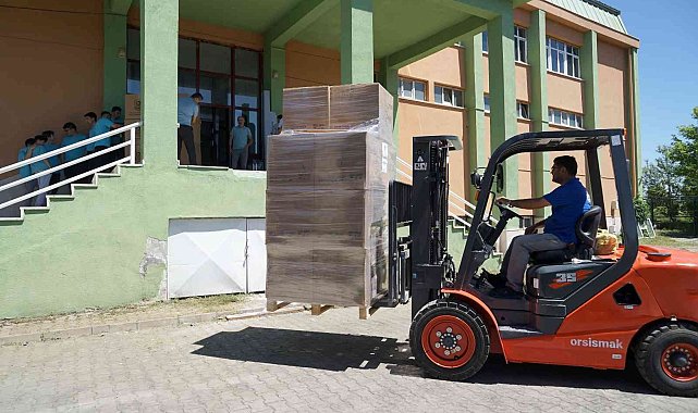 Öğrencilerin ürettiği 25 bin adet daha ahşap oyuncak, MEB'e gönderildi