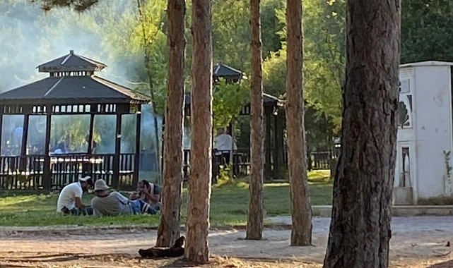 Pelitözü Gölpark'ta ateş yakma yasağına uyan yok