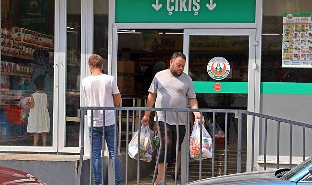 Poşetleri doldurup çıktılar, Cumhurbaşkanı Erdoğan'a teşekkür ettiler