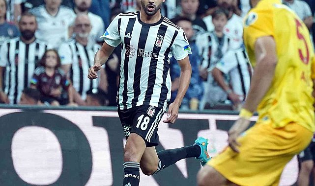 Rachid Ghezzal, 3 hafta sahalardan uzak kalacak