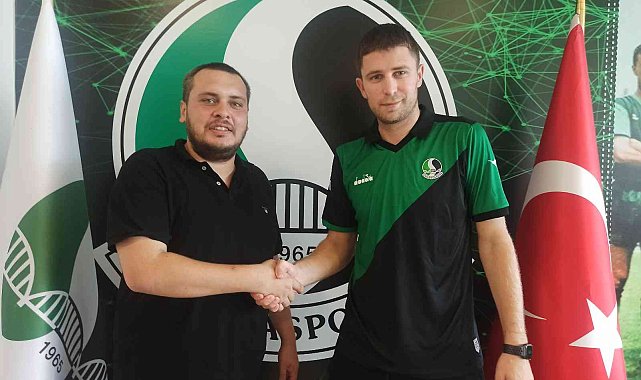 Sakaryaspor Artem Kravets ile 1 yıllık sözleşme imzaladı
