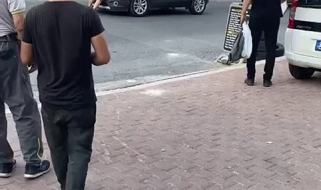 Sevgilisi parasını çalıp darp etti, cinnet geçirip yoldan geçen arabalara saldırdı
