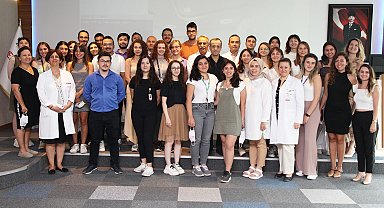 Son sınıf tıp öğrencilerine 'akademik yıla merhaba' töreni