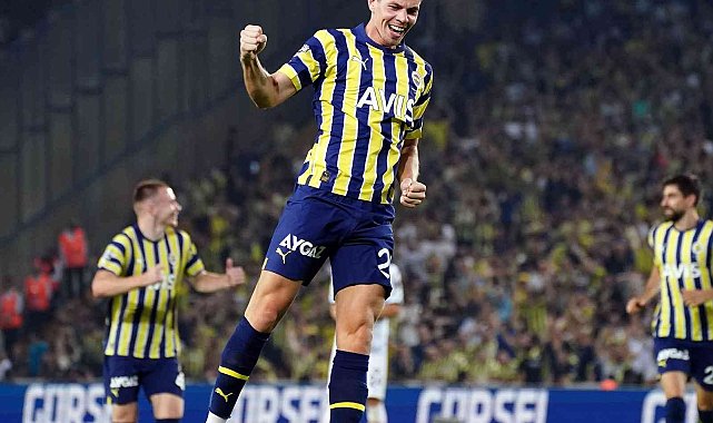 Spor Toto Süper Lig: Fenerbahçe: 4 - Adana Demirspor: 2