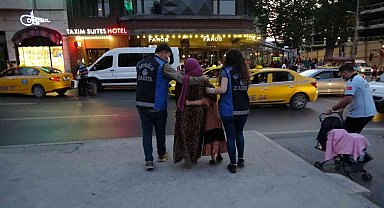 Taksim'de çocukları kullanarak dilenen kadınlar yakalandı