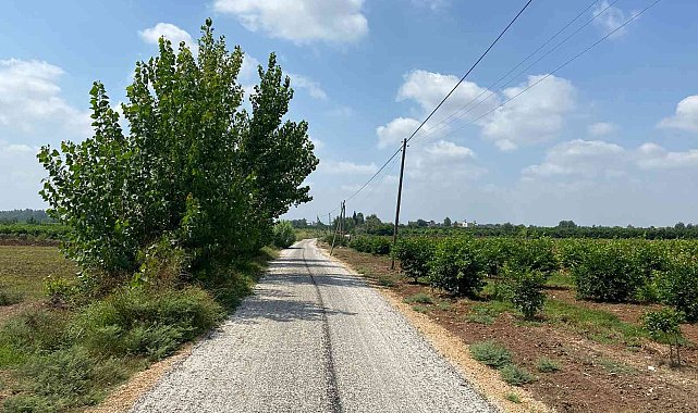 Tarsus'ta 12 mahallenin yolu daha asfaltlandı