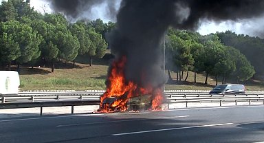 TEM'de otomobil alev topuna döndü, kadın sürücü şans eseri kurtuldu