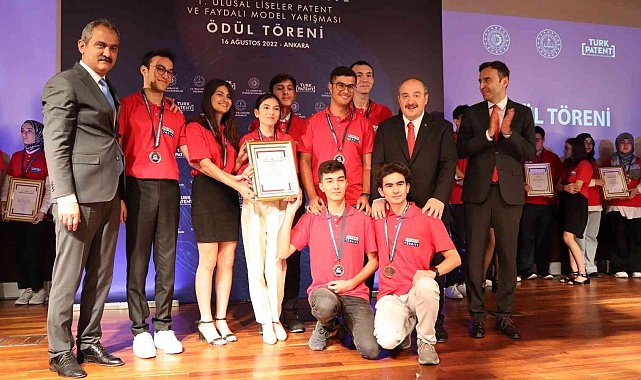 Termal bebek bezi tasarlayan öğrenciler patent yarışmasında derece aldı
