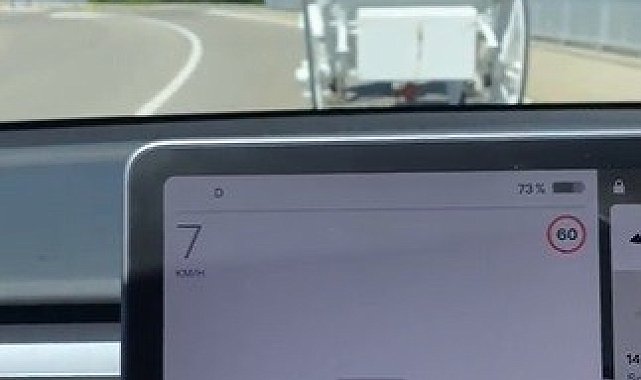 Tesla yapay zekası at arabasını algılayamadı, tır olarak gösterdi