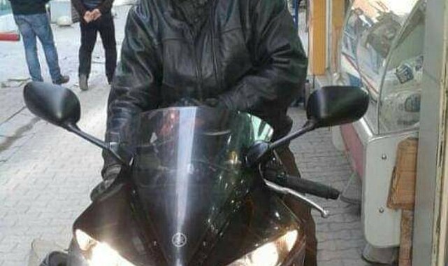 Traktör römorkuna çarpan motosiklet sürücüsü hayatını kaybetti