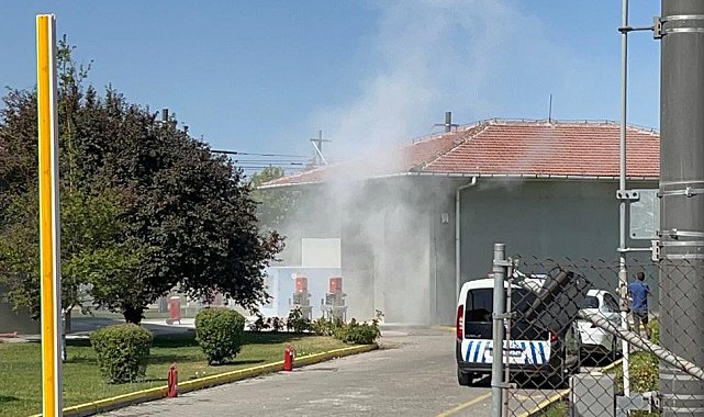 Tramvay hatlarına elektrik sağlayan trafoda yangın çıktı