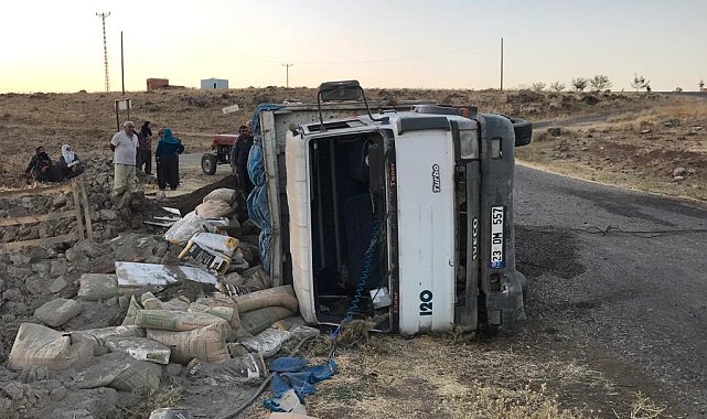Tunceli'de kamyon yan yattı: 1 yaralı