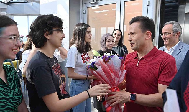 Tuzla'da 'Üniversite Tercih ve Kariyer Buluşması' düzenlendi