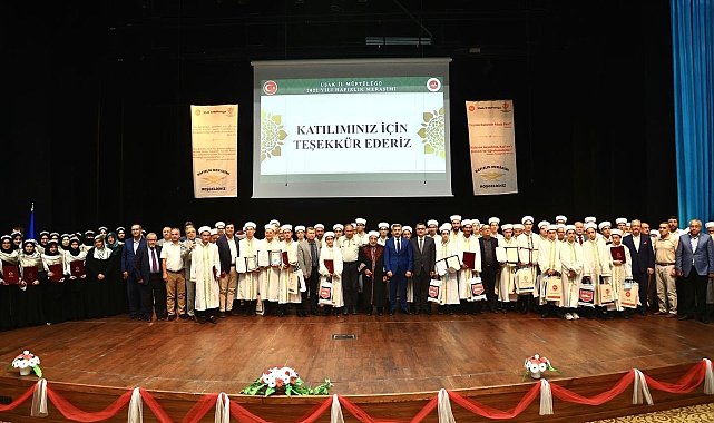 Uşak'ta 62 öğrenci hafızlık eğitimini tamamladı