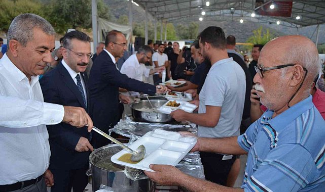 Vali Aksoy ve Başkan Kaplan Muharrem ayı iftarında vatandaşlarla buluştu