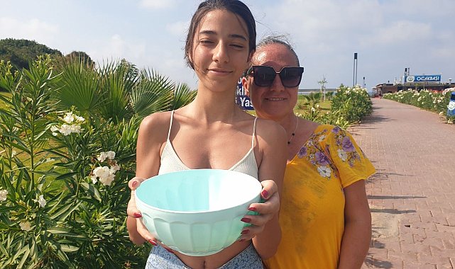 Yolunu kaybeden yavru carettayı denizle buluşturdular