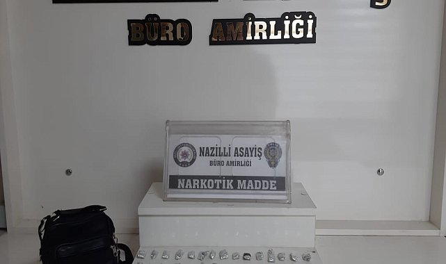 Zehir tacirleri "Dur" ihtarına uymadı, polisten kaçamadı