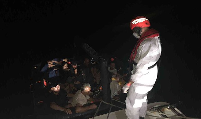 Aydın'da 13 düzensiz göçmen kurtarıldı