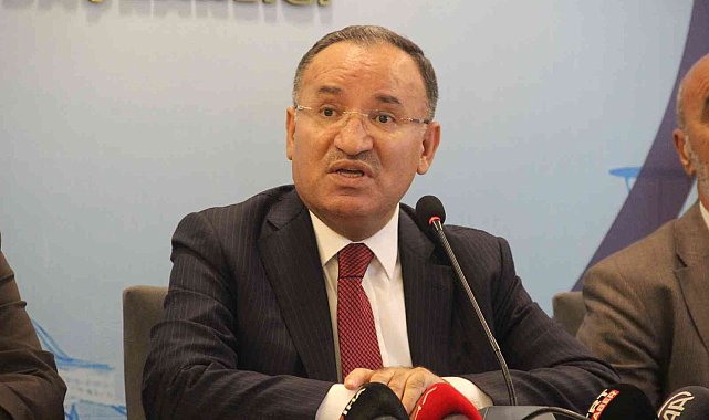 Bakan Bozdağ: "Biz masayı takip ede ede yorulduk, onlar toplana toplana yorulmadılar"