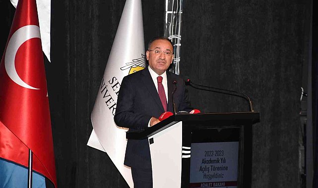 Bakan Bozdağ: "Siyasi hesaplarla yargı her gün tartışma konusu yapılıyor"