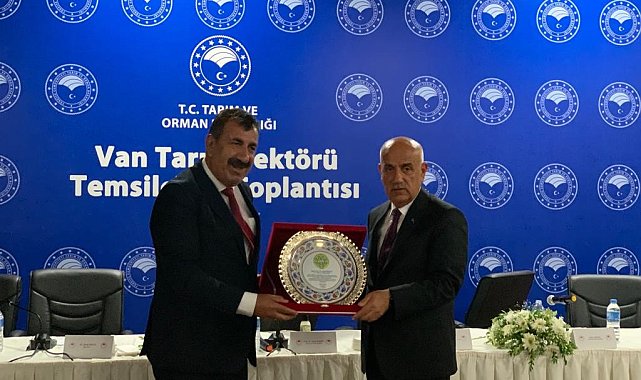 Bakan Kirişci, TÜDKİYEB Genel Başkanı Çelik ile bir araya geldi