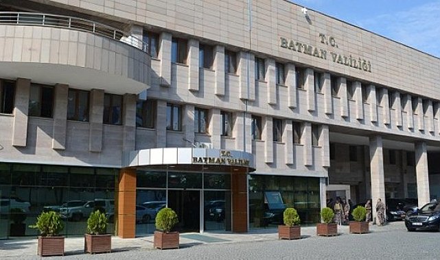Batman'da gece valilik yerleşkesine girmeye çalışan şahıs yakalandı