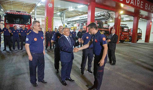 Büyükkılıç, Mersin'de fedakarca görev yapan itfaiye erlerini karşıladı