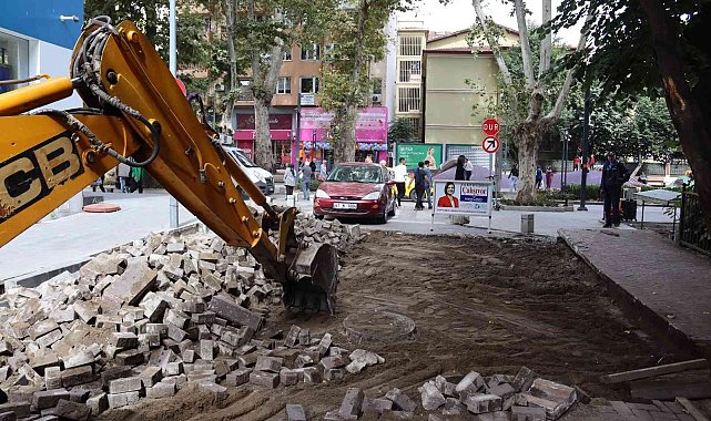 Cebesoy Sokak'ta yenileme çalışmaları başladı