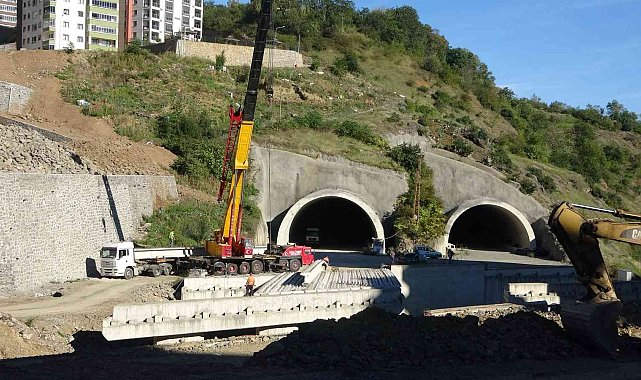 Çukurçayır 1 Tüneli çıkışındaki viyadüklerin tabyalarının kurulumu başladı