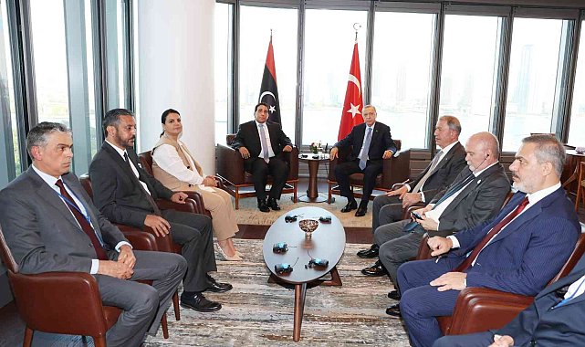 Cumhurbaşkanı Erdoğan, Libya Başkanlık Konseyi Başkanı el-Menfi ile görüştü