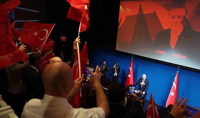 Cumhurbaşkanı Recep Tayyip Erdoğan, ABD temasları kapsamında ABD'de yaşayan Türk vatandaşları ile bir araya geldi