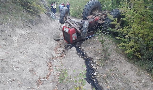 Devrilen traktörün altında kalan yaşlı adam hayatını kaybetti