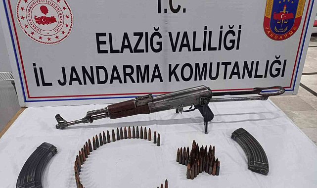 Elazığ'da silah kaçakçılarına yönelik operasyonda Kalaşnikof ele geçirildi