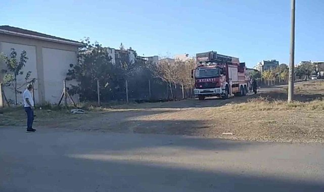 Elektrik trafosunun yanındaki yangın yürekleri ağza getirdi