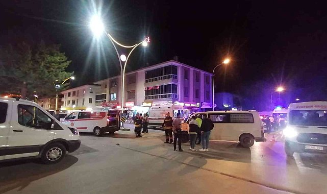 Erzincan'da trafik kazası: 3 yaralı
