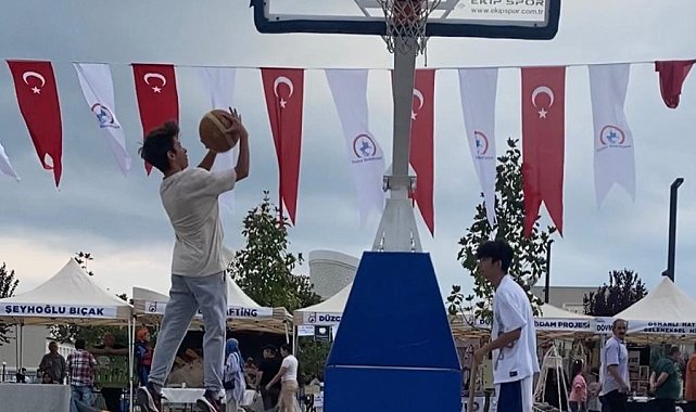 Gündüz spor, gece konser