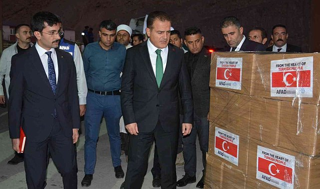 Hakkari'den Pakistan'a yardım tırı