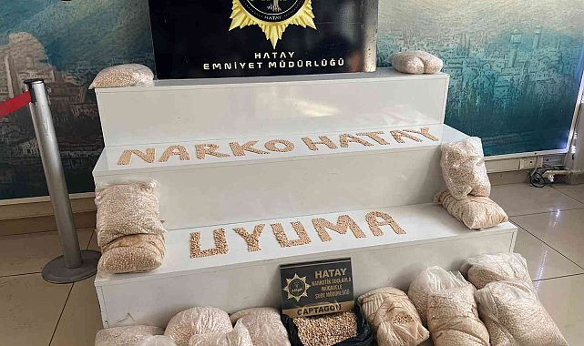 Hatay'da polisten kaçan araçtan 450 bin adet uyuşturucu hap ele geçirildi