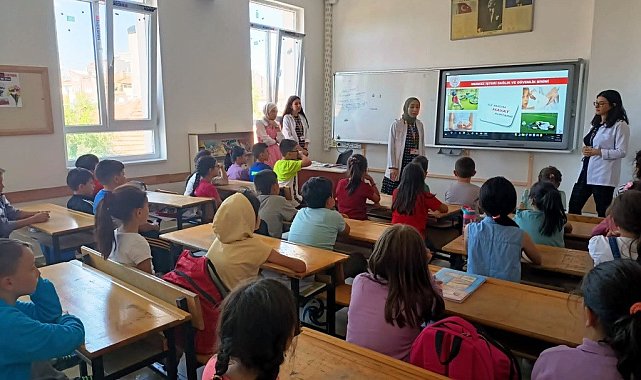 Hisarcık'ta ilk ve ortaokul öğrencilerine ilk yardım eğitimi