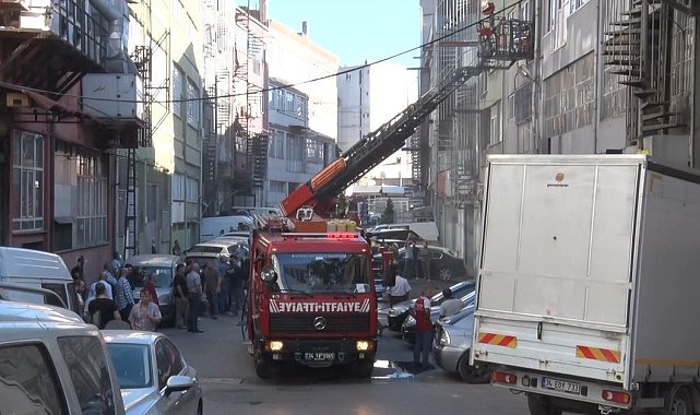 Kağıthane'de boya imalathanesinde yangın paniği