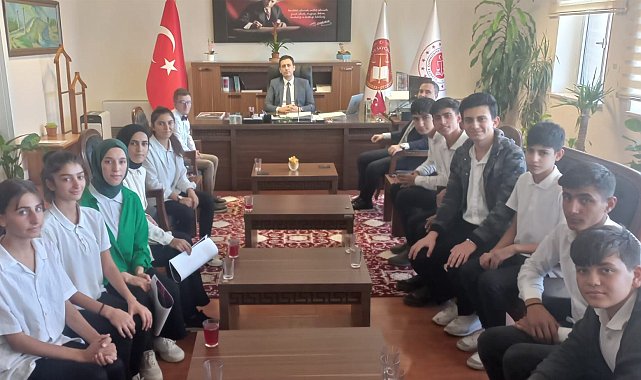 Kahta'da tiyatro ile uyuşturucu bağımlılığına dikkat çekiliyor
