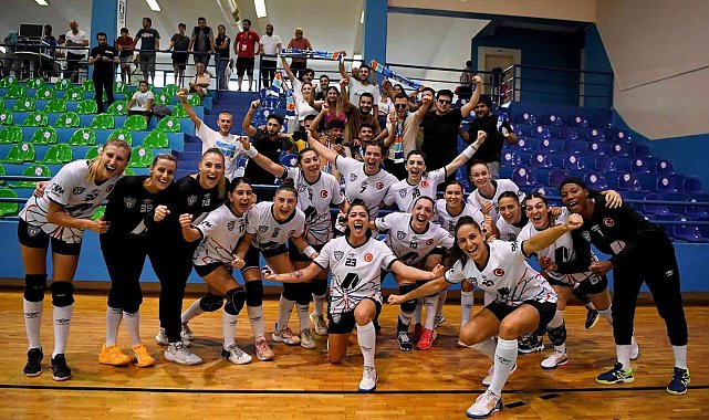 Konyaaltı'nın Mavi Kelebekler'inden rahat galibiyet