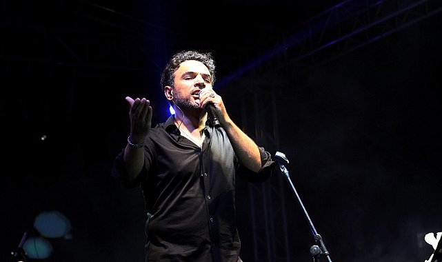 Kula'nın kurtuluşunun 100. yılında Uğur Aslan sahne aldı