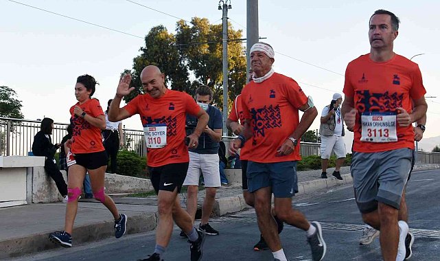 Kurtuluşun 100. yılında İzmir Maratonuna rekor başvuru