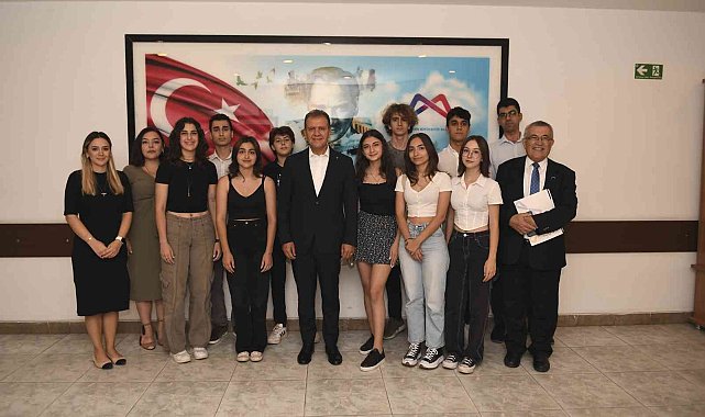 Oberhausen'den dönen öğrenciler, Başkan Seçer ile buluştu