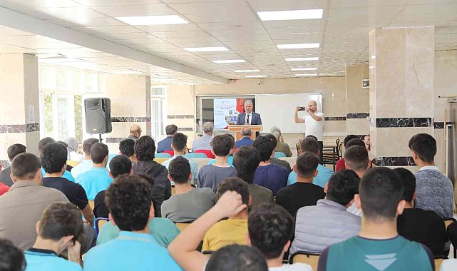 Rektör Şahin'den açılış dersi