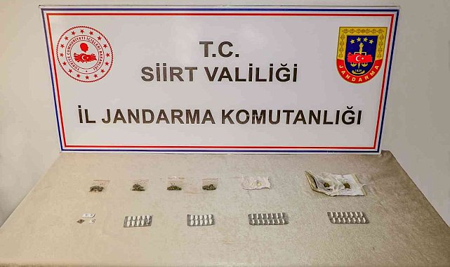 Siirt'te bir araçta yapılan aramada uyuşturucu madde ele geçirildi