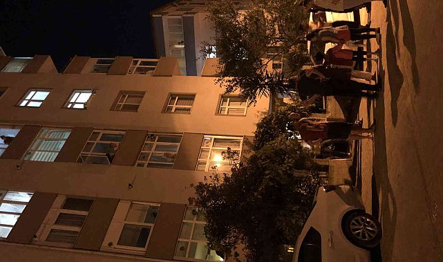 Sinop'ta camdan düşen çocuk yaralandı