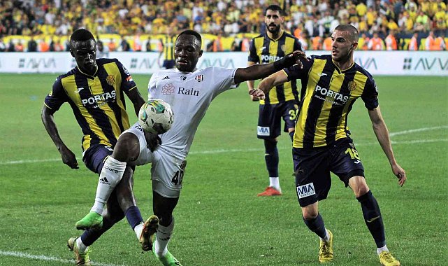 Spor Toto Süper Lig: MKE Ankaragücü: 2 - Beşiktaş: 3